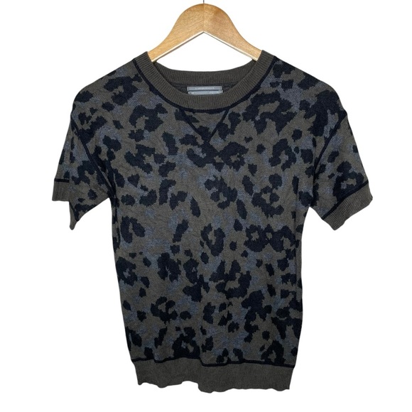 Anthropologie Ethan Leopard Print Short Sleeve Sweater Shirt - Picture 1 of 10